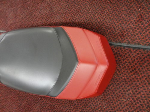 2009 Ski-Doo seat - Red/black - Image 4