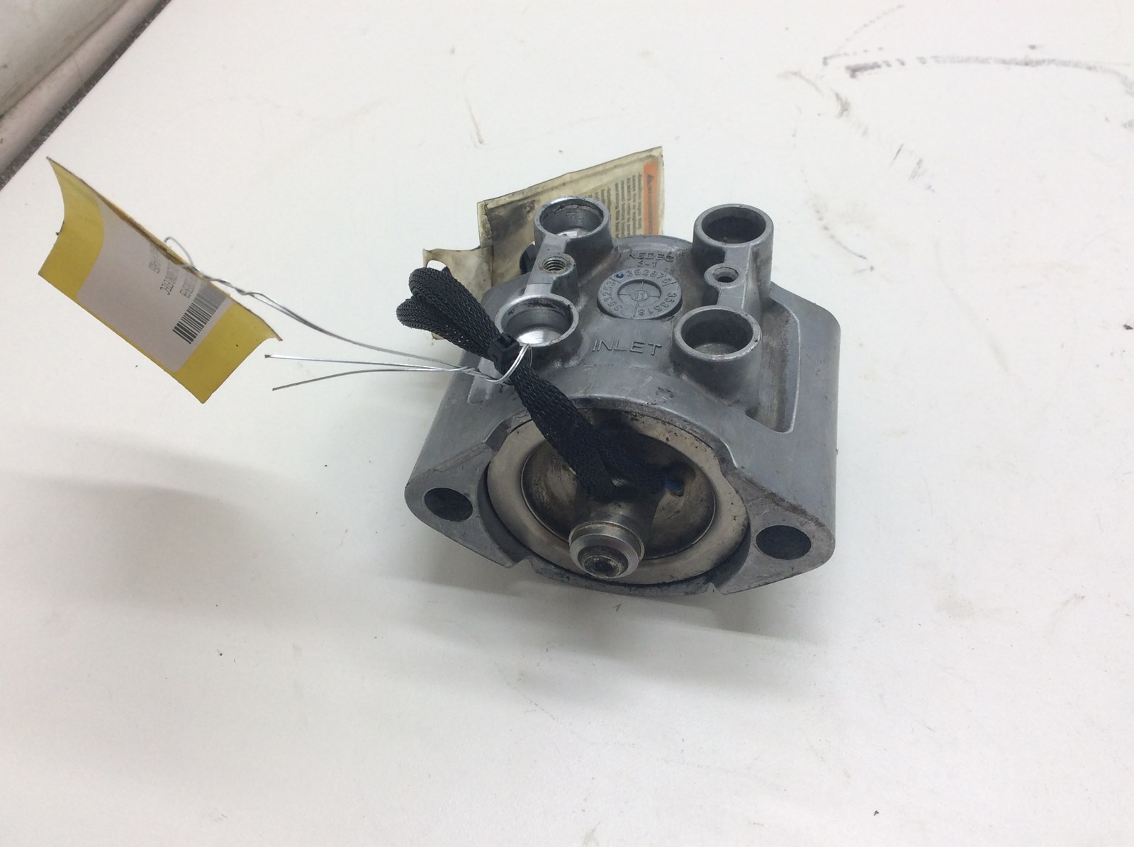 2010 Ski-Doo fuel injector assembly - superseded by 512060890 - Image 2