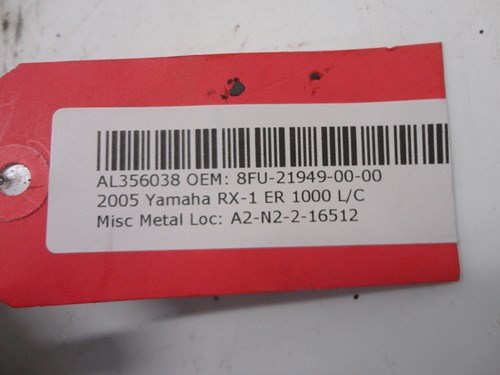 2005 Yamaha LH front bumper bracket - Image 3