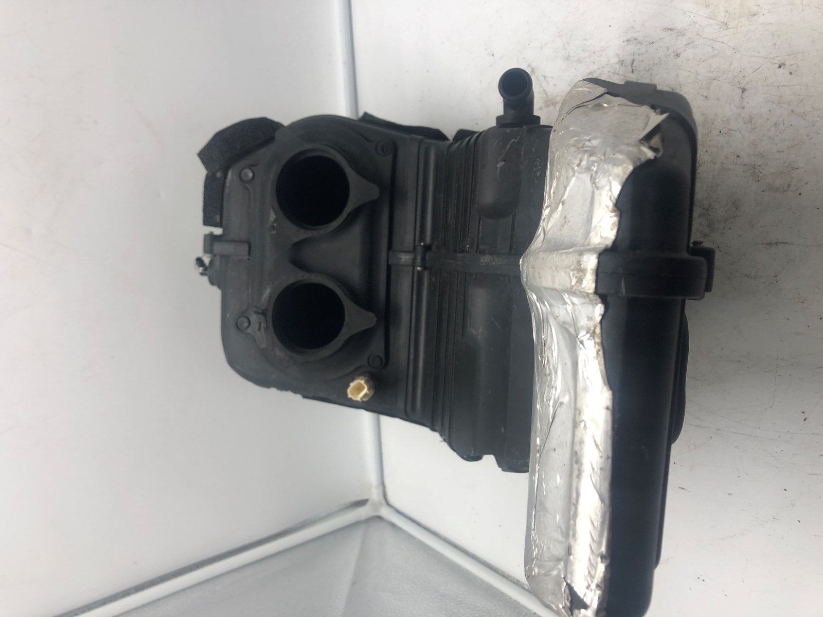 2008 Arctic Cat Airbox - Image 4