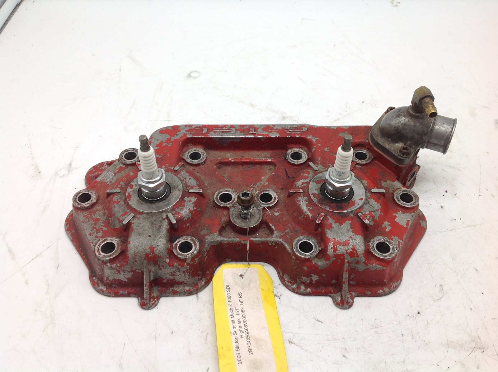 2006 Ski-Doo Cylinder Head with Domes and Bolts - Image 5