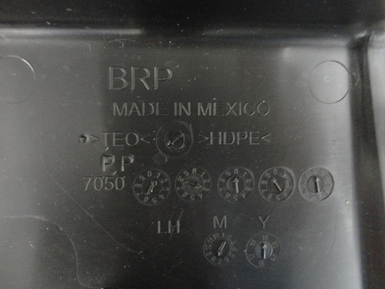 2018 Can-Am MAVERICK X3 MAX TURBO - LH Central door panel - Image 4