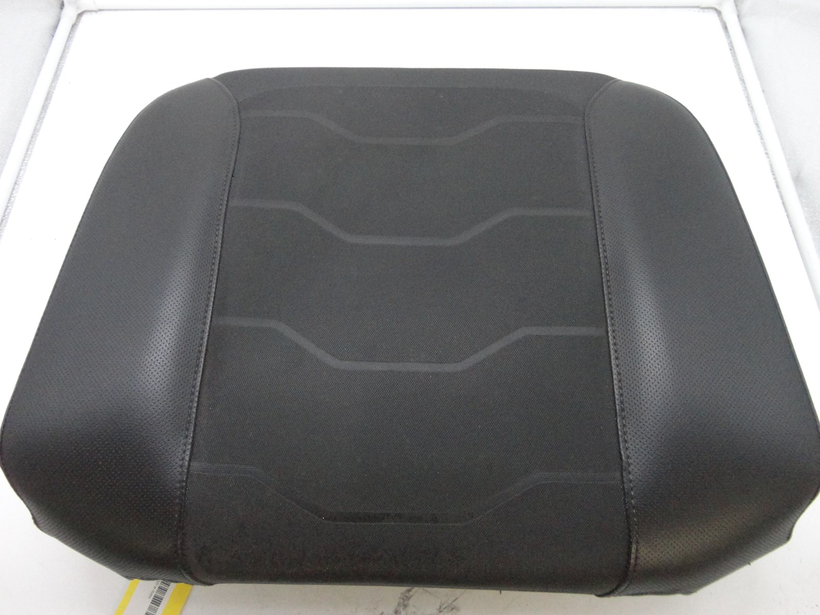 2016 Can-Am Defender HD10 drivers seat back - Image 2
