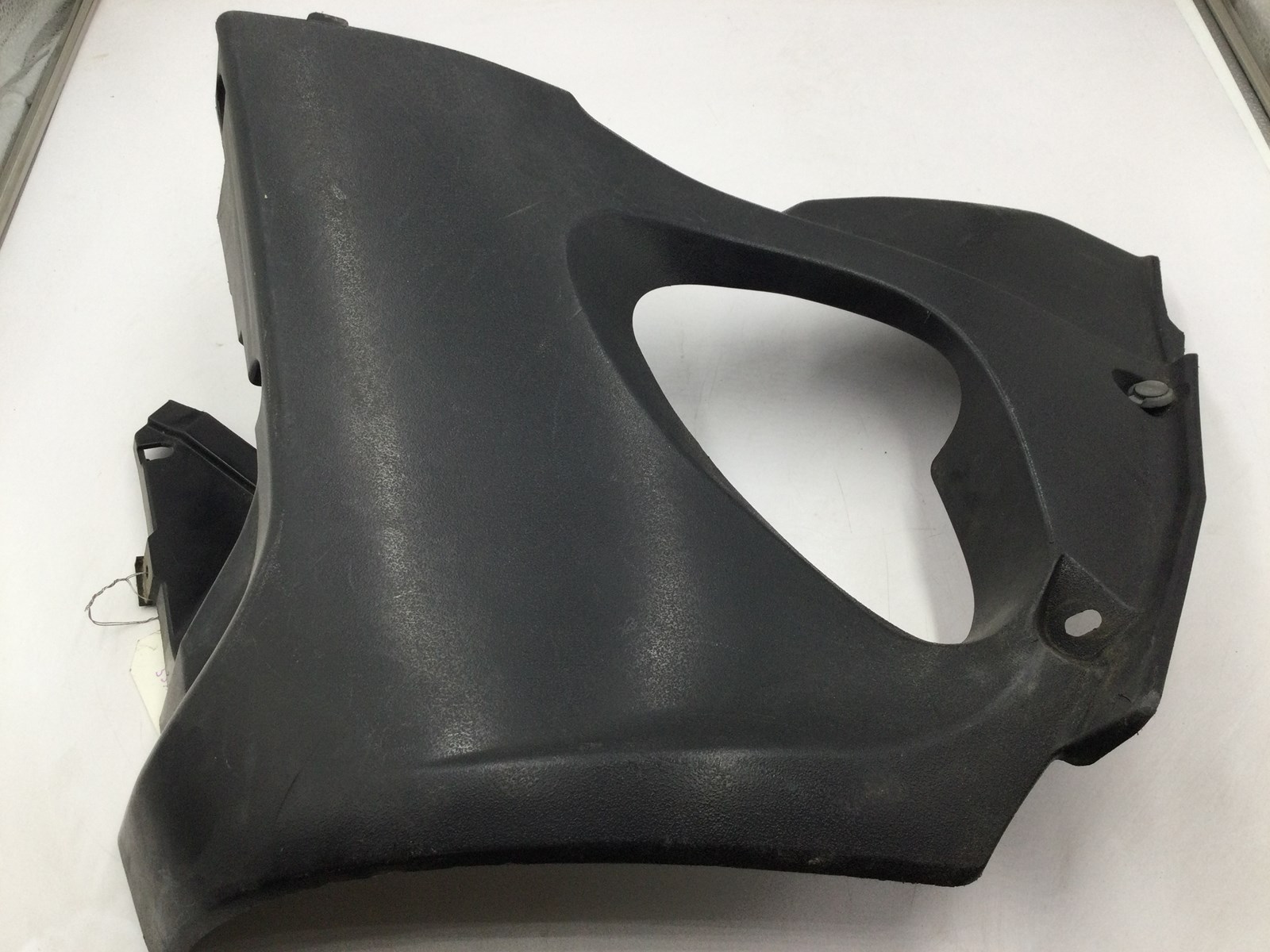 2006 Suzuki gas tank cover left side