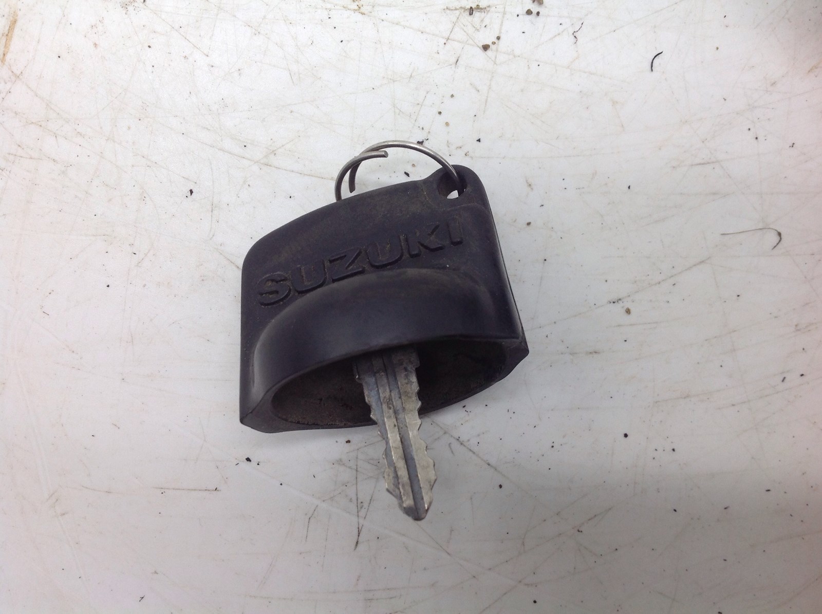 2006 Suzuki IGNITION SWITCH - Image 3