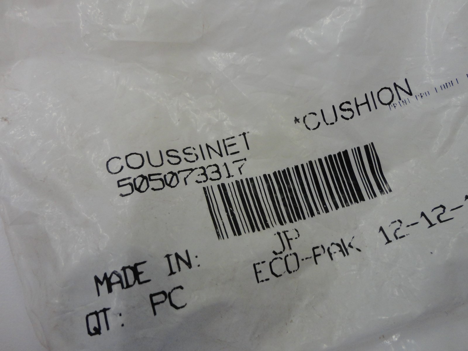 2013 Ski-Doo Leg cushion - RH cross member - frame - Image 2