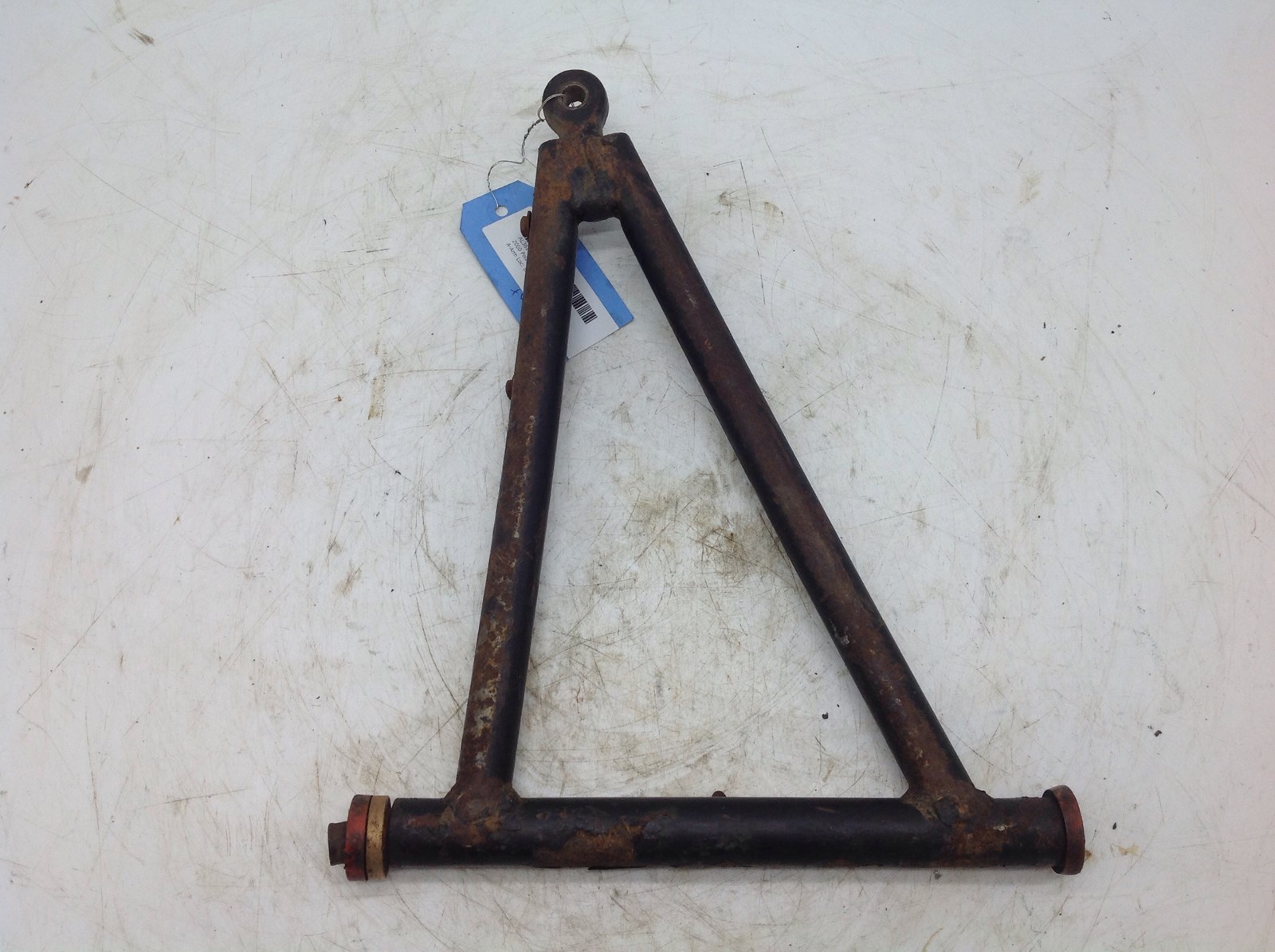 2000 Polaris Front left a arm - Image 5