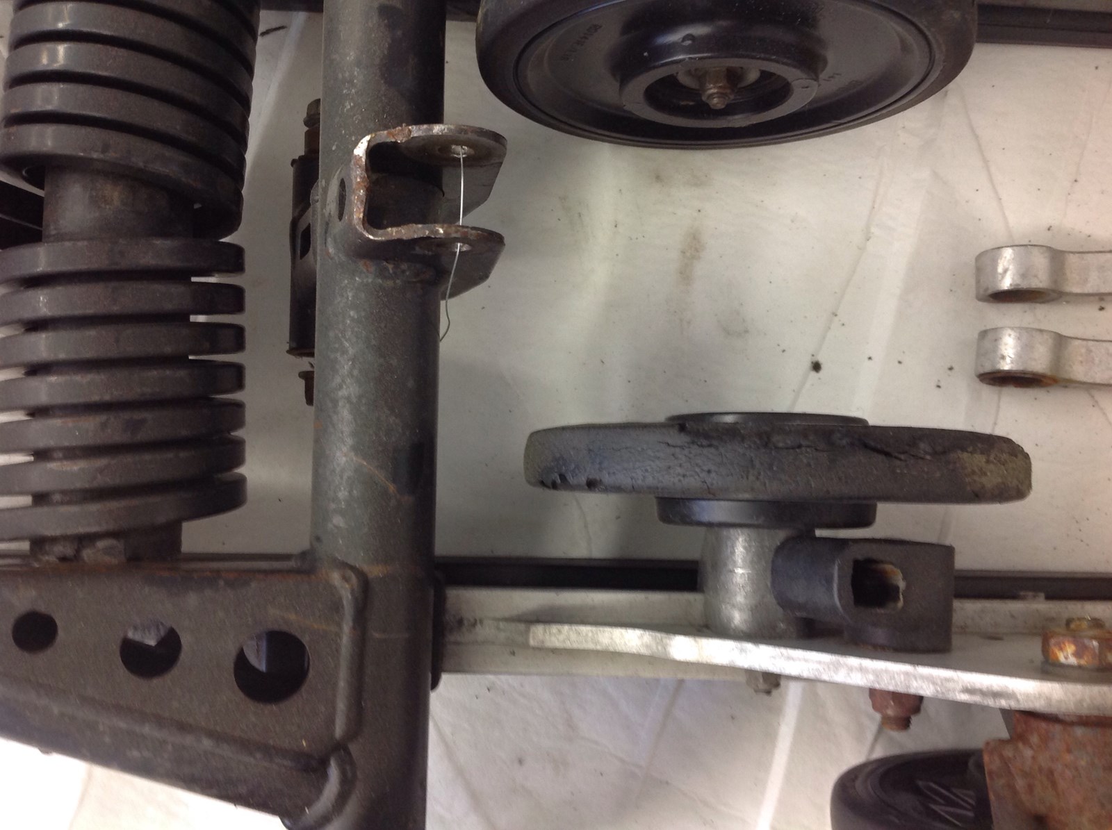 2008 Ski-Doo REAR SUSPENSION - Image 2
