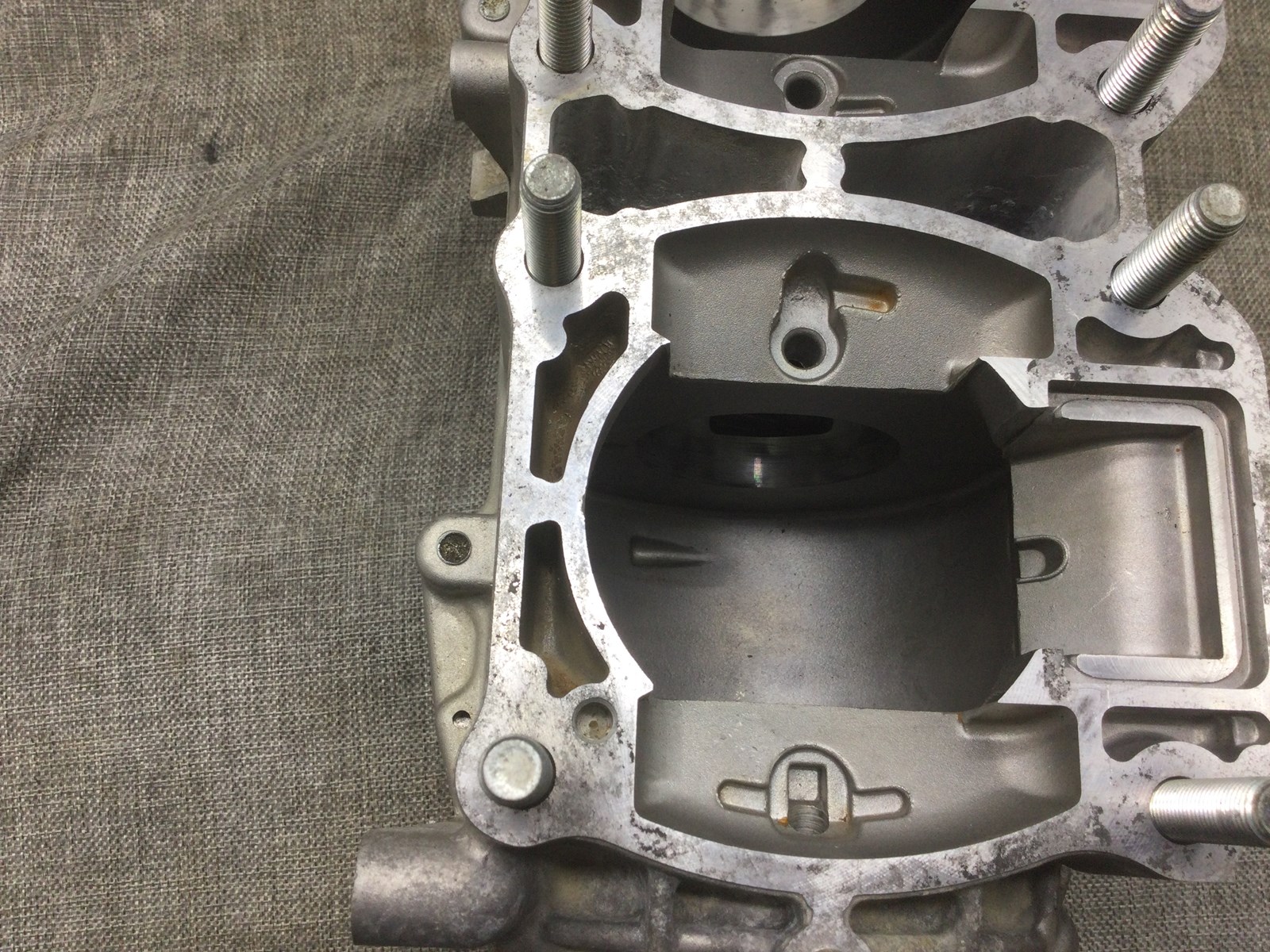 2012 Polaris CRANKCASE - Image 4