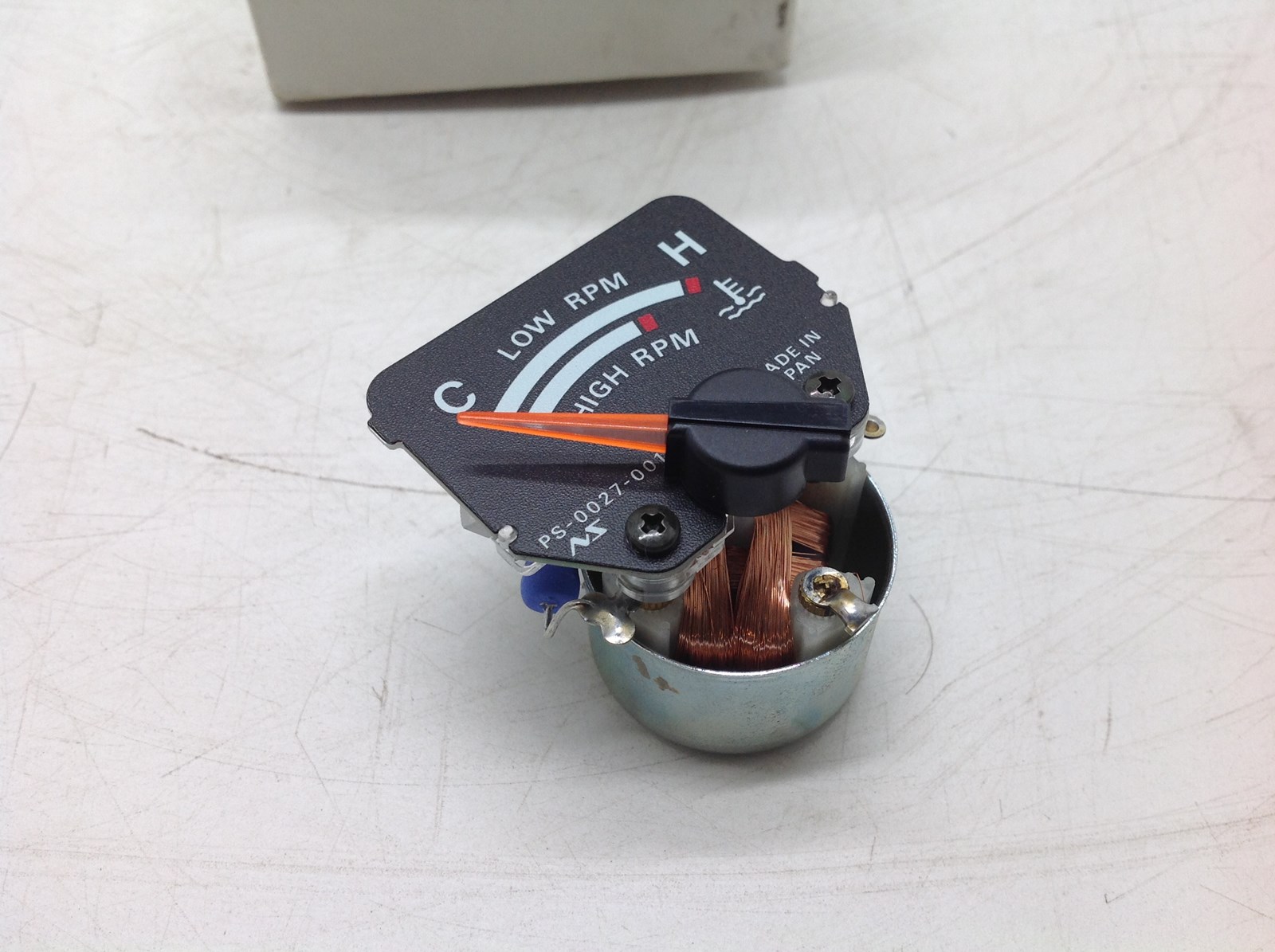 Storm Ultra XCR Temperature Guage - Image 3