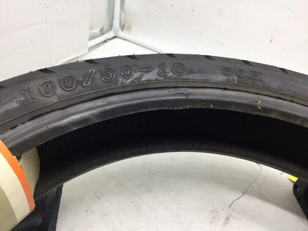 Barracuda Front Tire 100/90-18 - Image 3