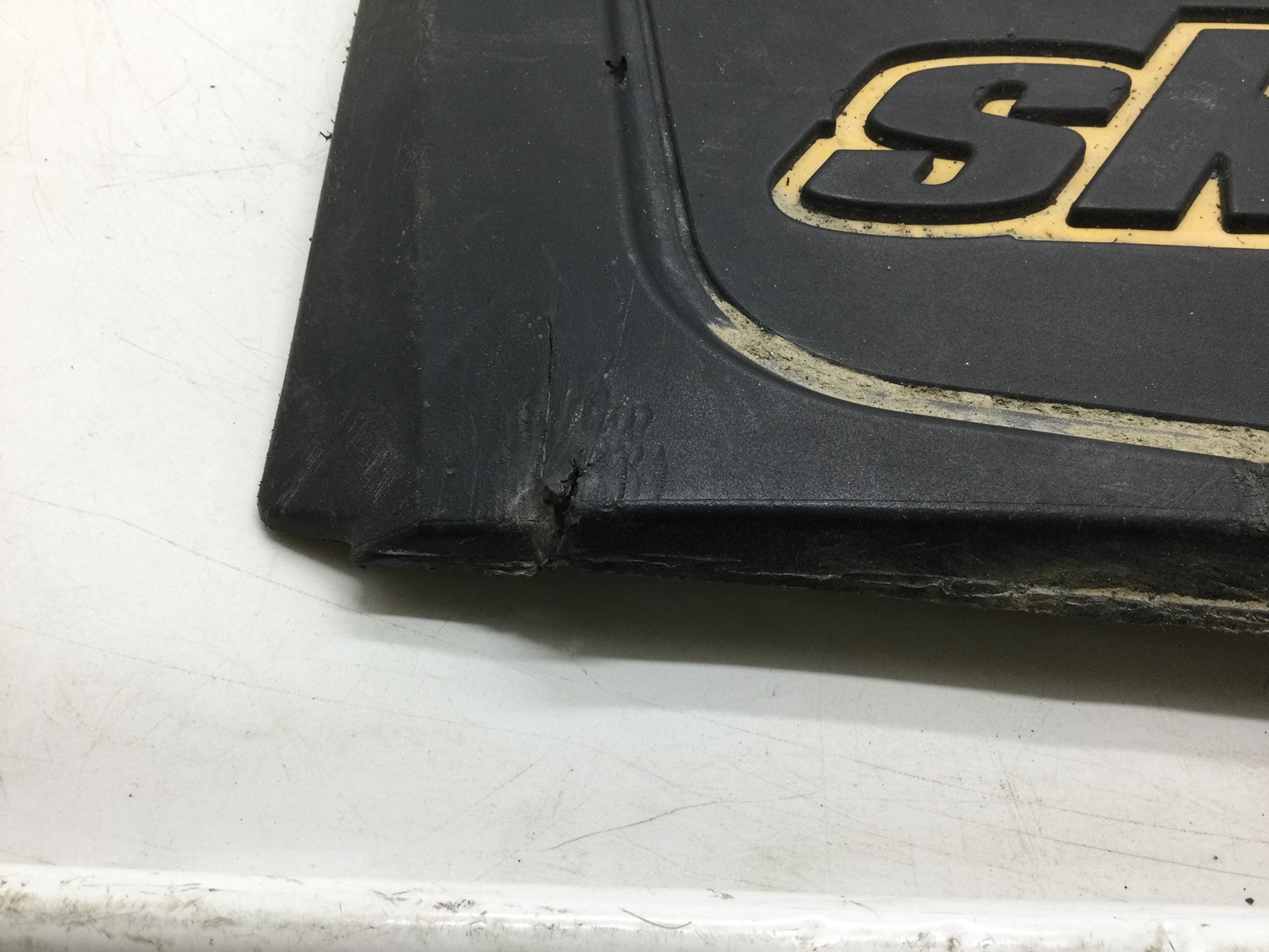 2004 Ski-Doo snow flap - Image 2