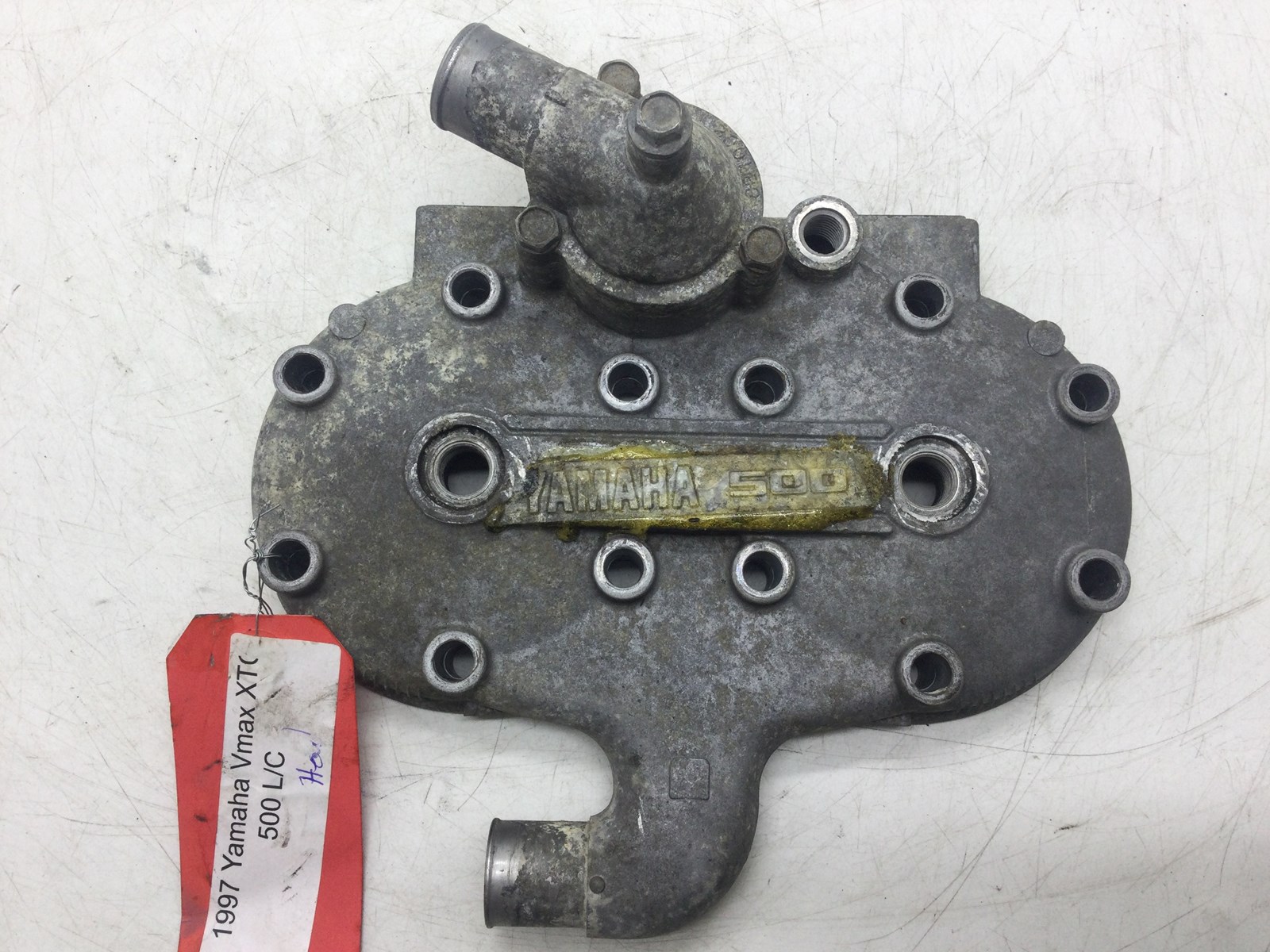 1997 Yamaha cylinder head