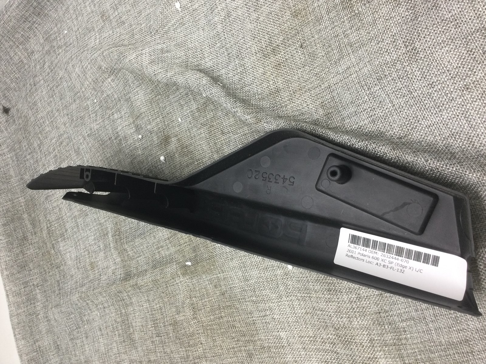 2001 Polaris SNOW SKIRT & REFLECTOR RH - Image 3