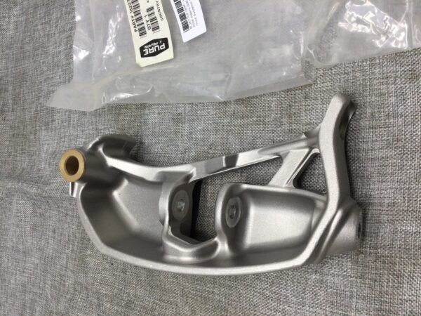 2006 Polaris LH SPINDLE FUSION