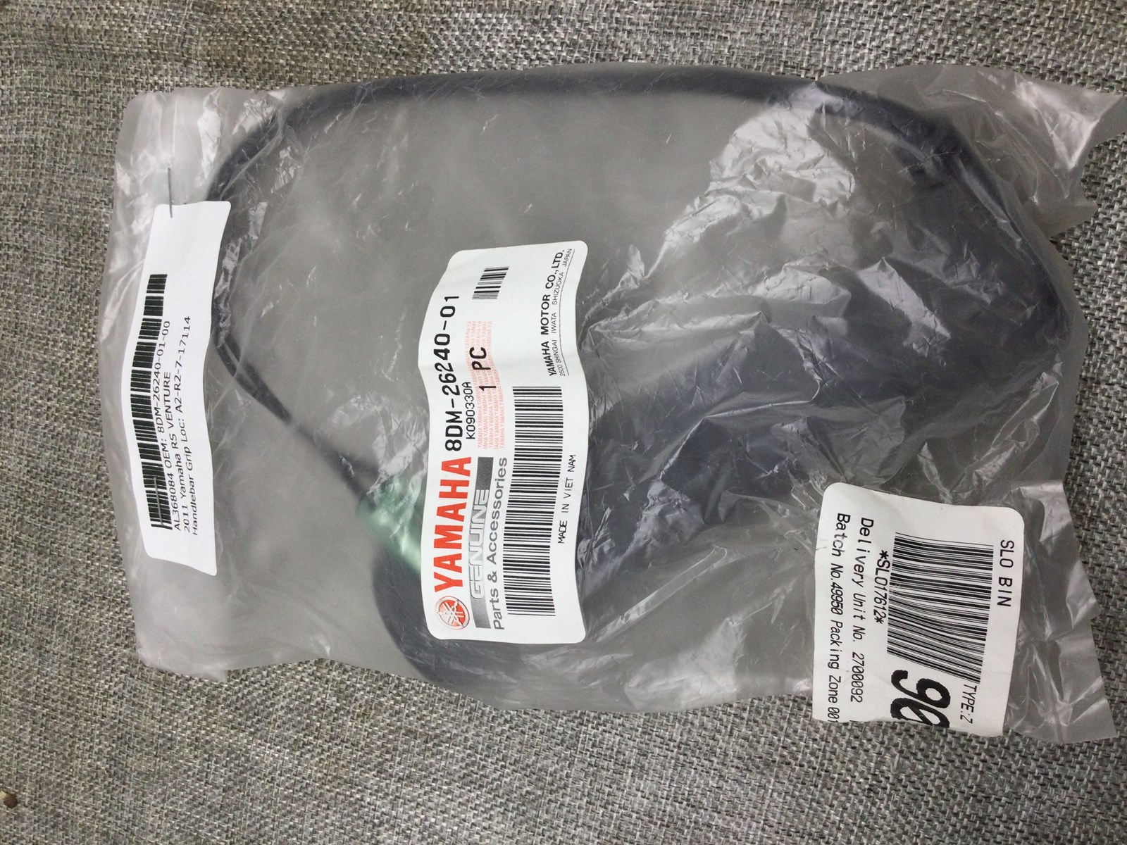 2011 Yamaha GRIP ASSEMBLY - Image 4