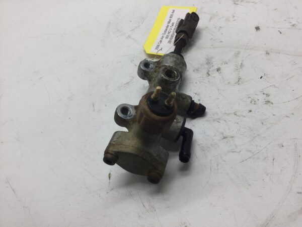 2006 Can-Am Outlander 800 Rear Master Cylinder - Image 2
