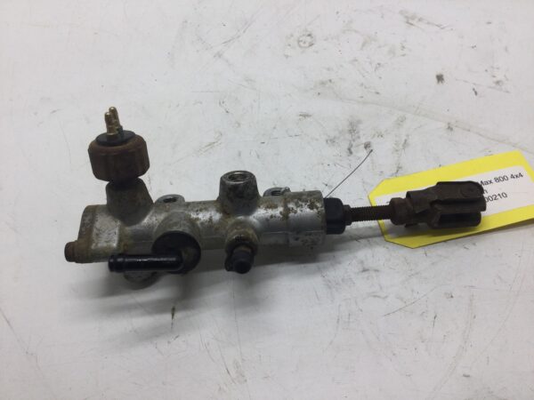 2006 Can-Am Outlander 800 Rear Master Cylinder - Image 3