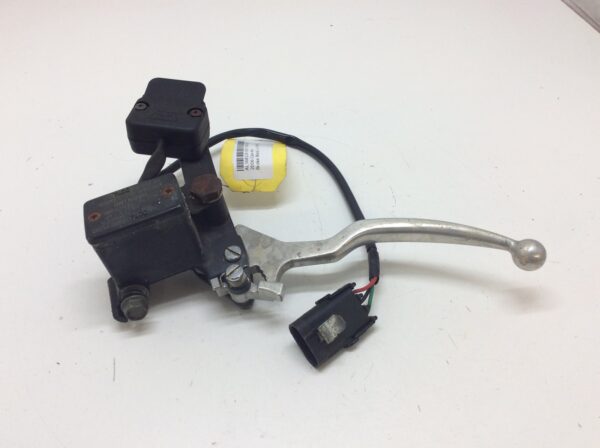 2006 Can-Am Outlander 800 Front Master Cylinder - Image 4