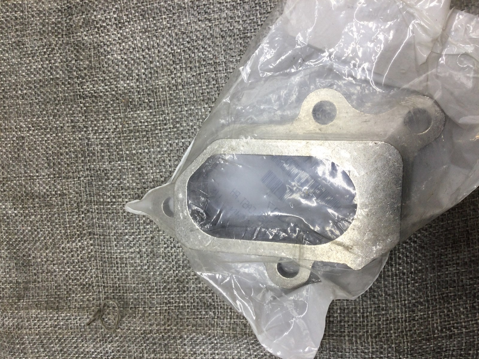 2003 Polaris RH SLIDER GUIDE - Image 2