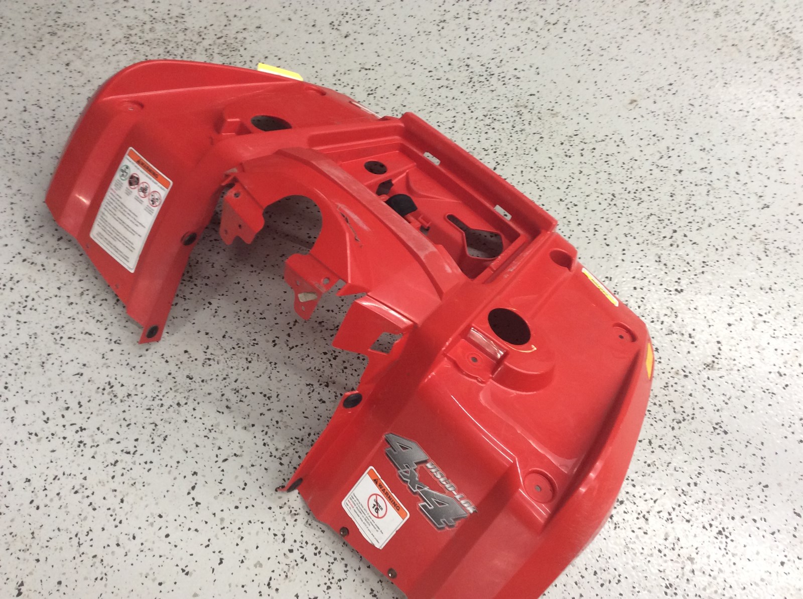 2004 Can-Am Outlander 400 front fender - Image 4