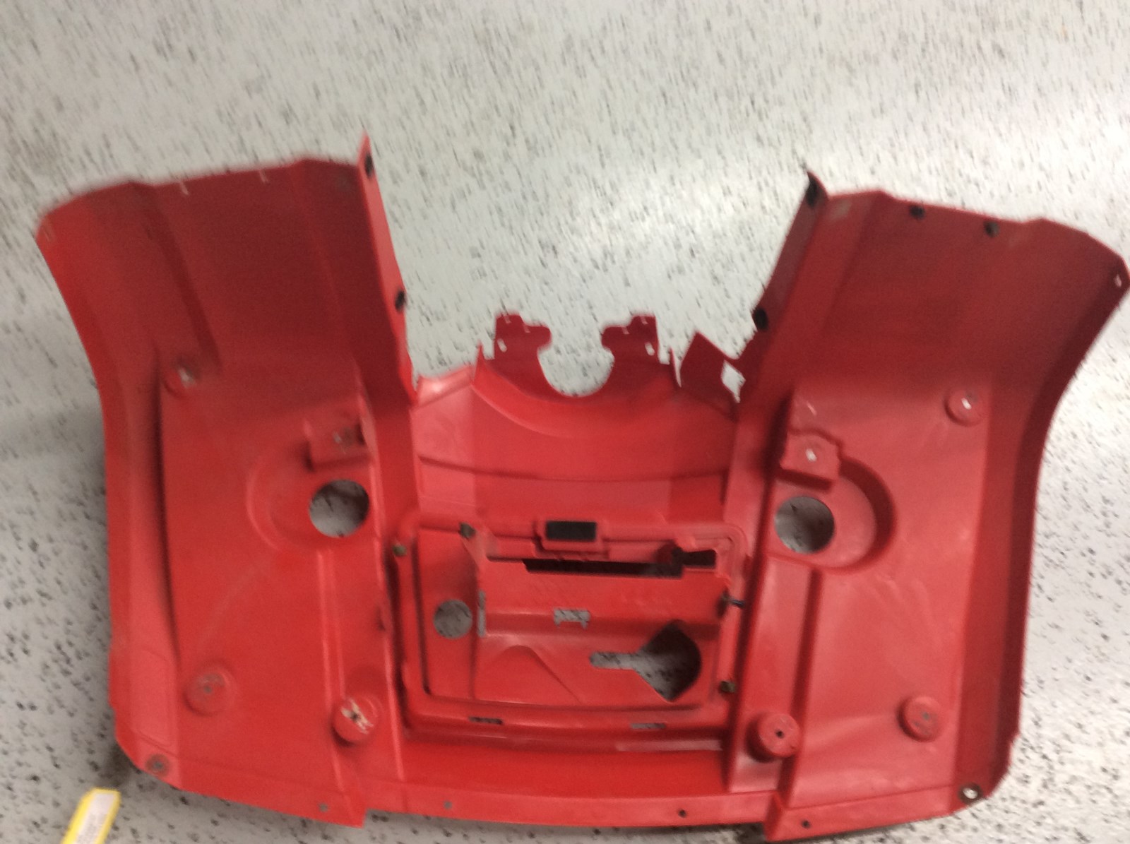 2004 Can-Am Outlander 400 front fender - Image 5