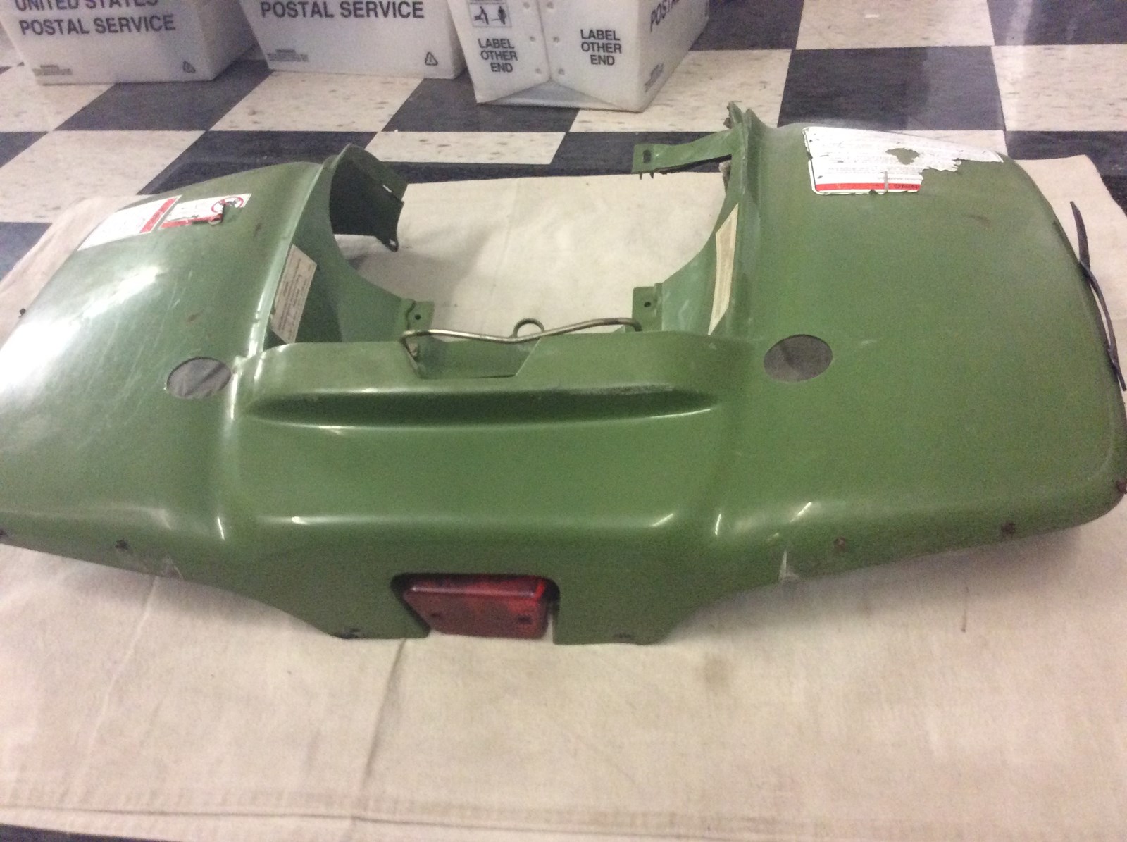 1999 Polaris rear fender - Image 3