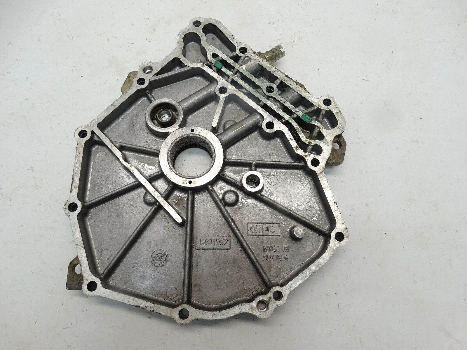 2006 Can-Am Outlander 800 Crankcase cover PTO side - Image 2
