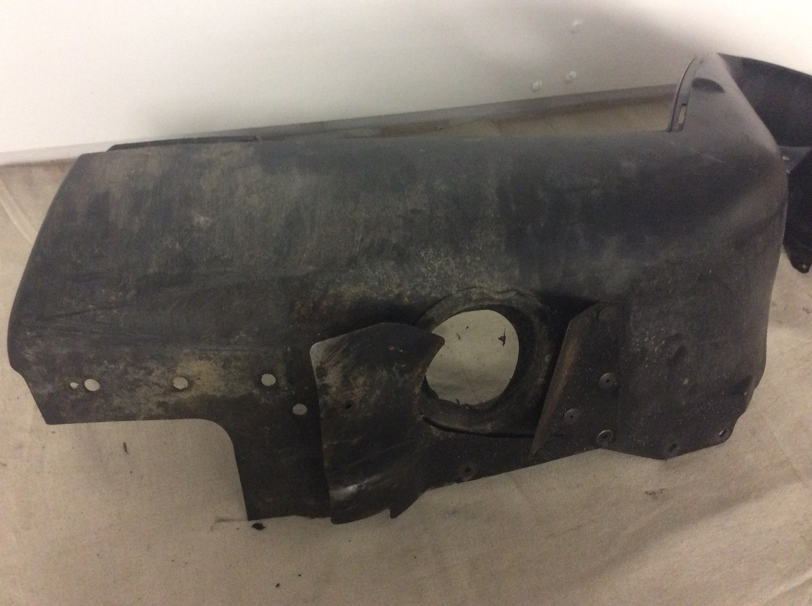 2009 Polaris RH belly pan - Image 2