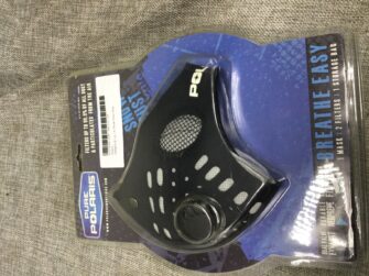 REUSABLE YOUTH NEOPRENE MASK
1 MASK, 2 FILTERS 1 STORAGE BAG
