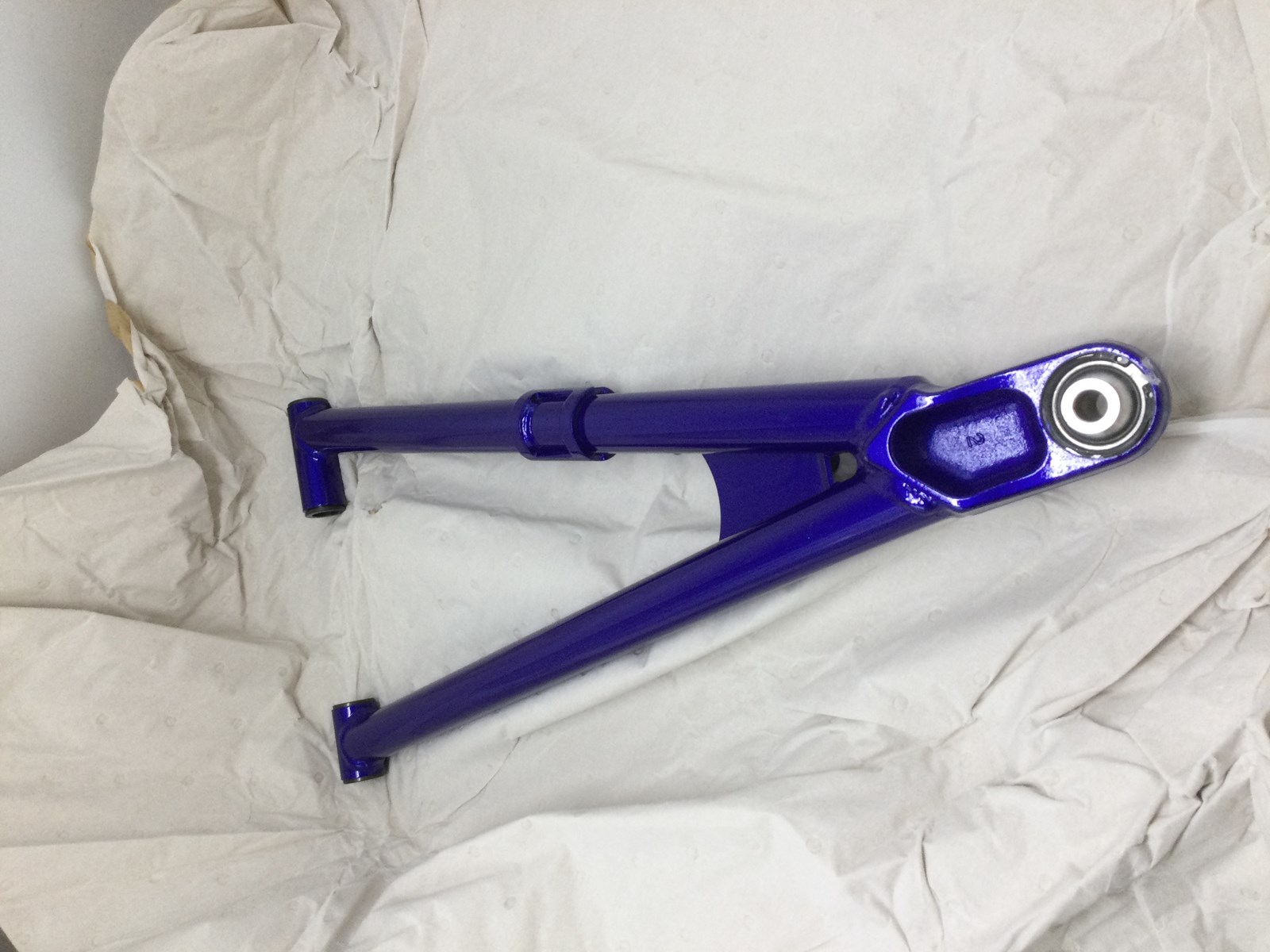 2007 Yamaha FRONT LOWER ARM RH BLUE - Image 2