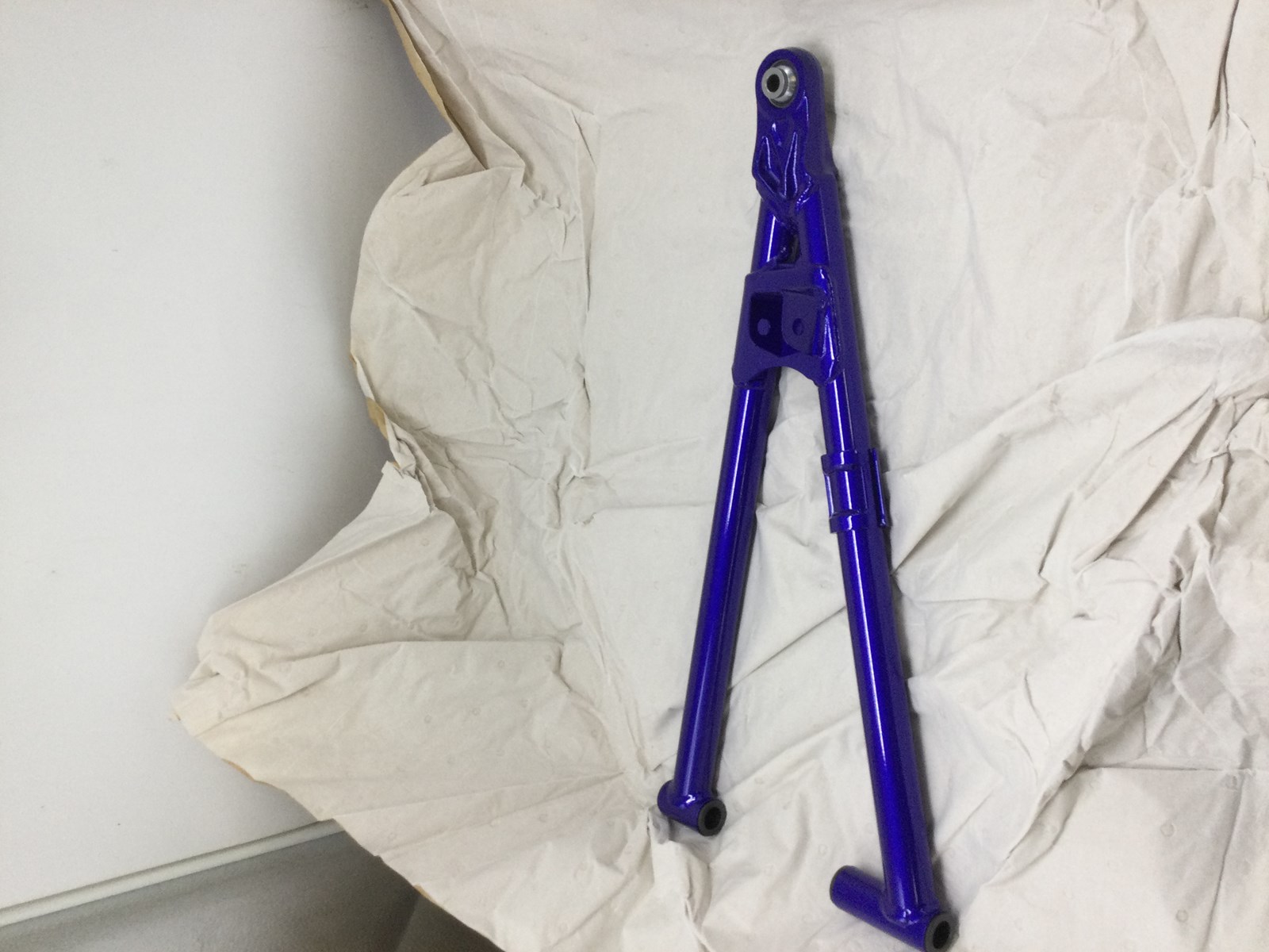 2007 Yamaha FRONT LOWER ARM RH BLUE - Image 3