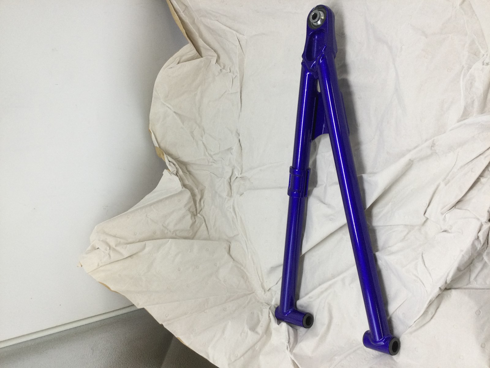 2007 Yamaha FRONT LOWER ARM RH BLUE - Image 4