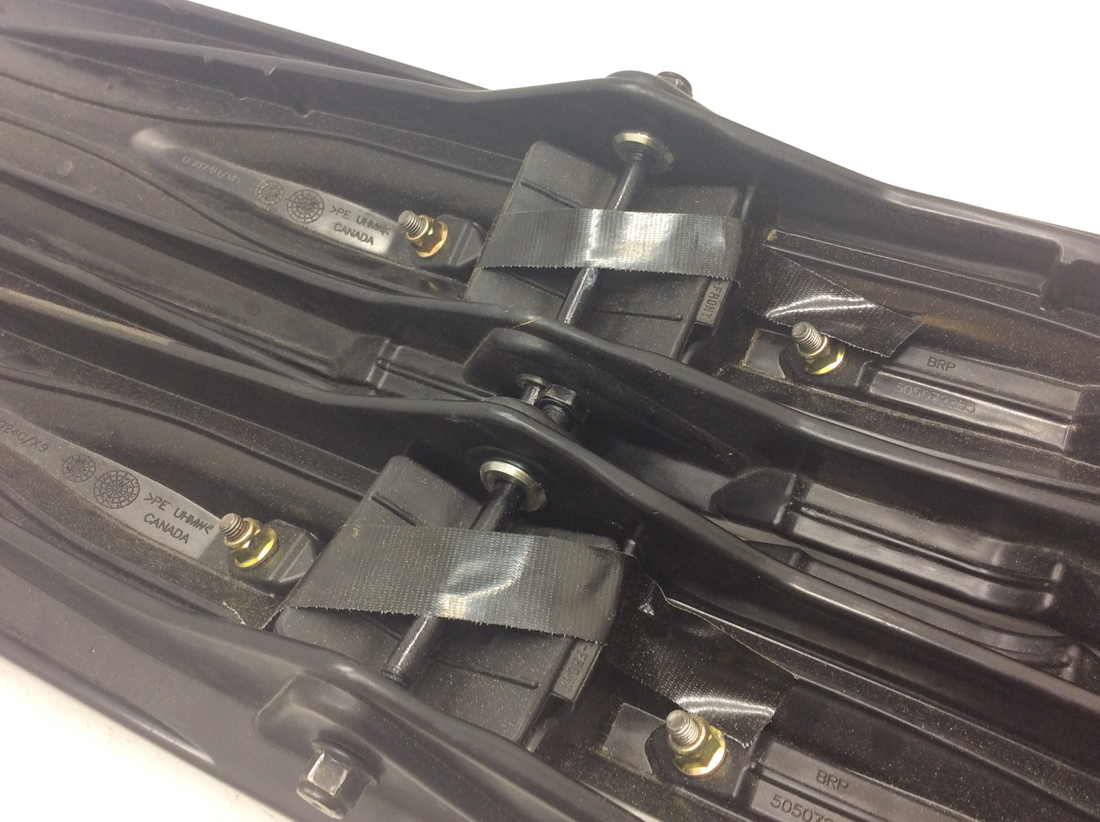 Pilot ski set with runners - Image 2