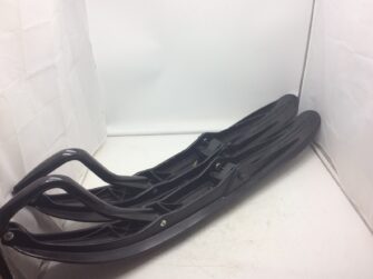 Pilot ski set with runners