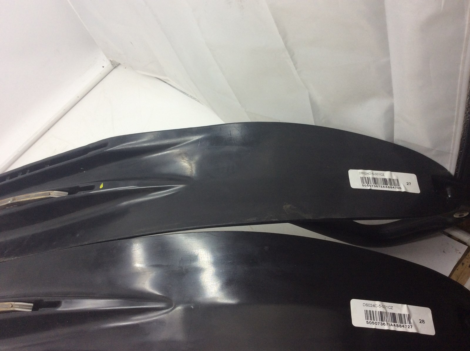 Pilot ski set with runners - Image 4