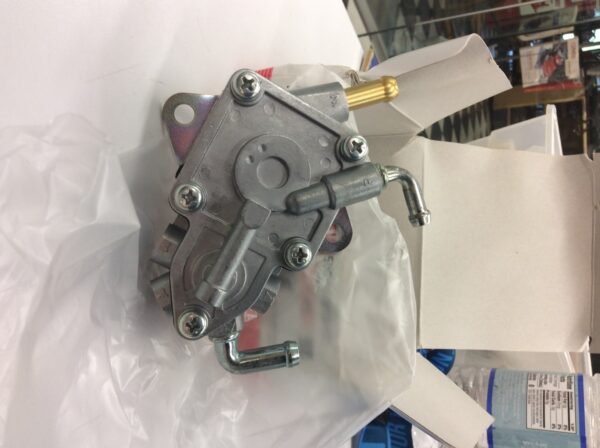 2004 Yamaha FUEL PUMP - Image 3