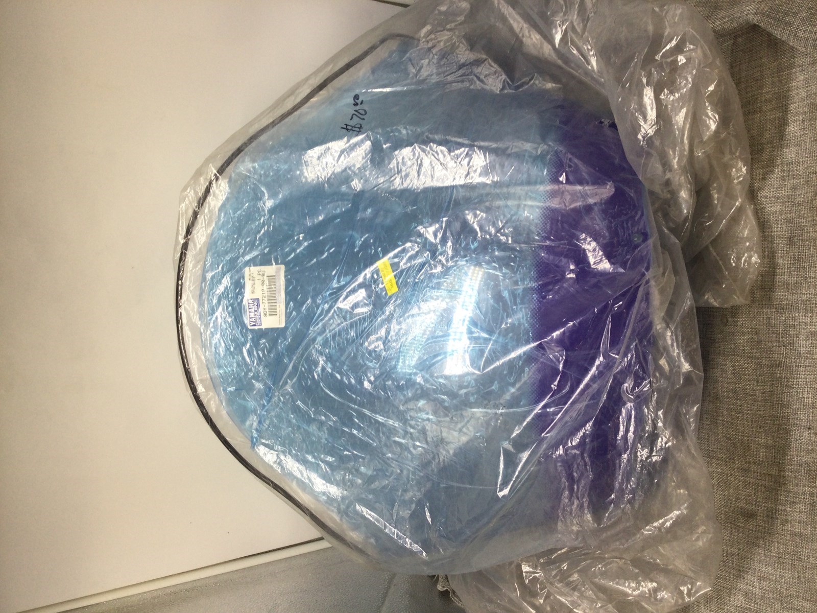 MEDIUM WINDSHIELD BLUE BOTTOM