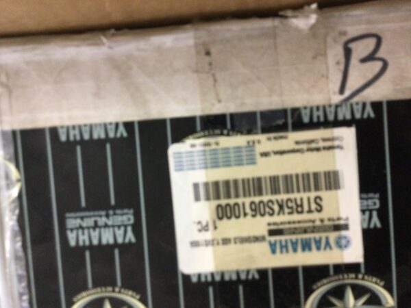 VSTAR  LOW WINDSHIELD ASSEMBLY - NO INSTRUCTIONS - Image 4
