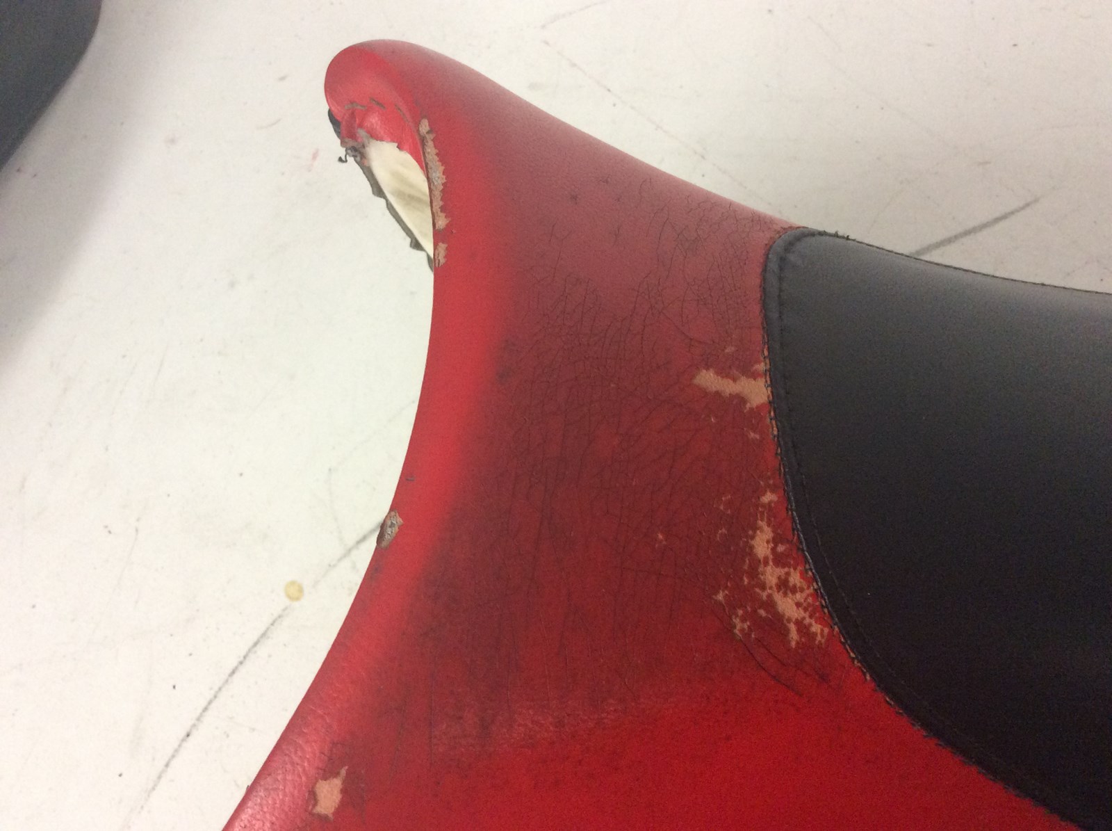 2005 Polaris Used Seat Assembly - Image 3