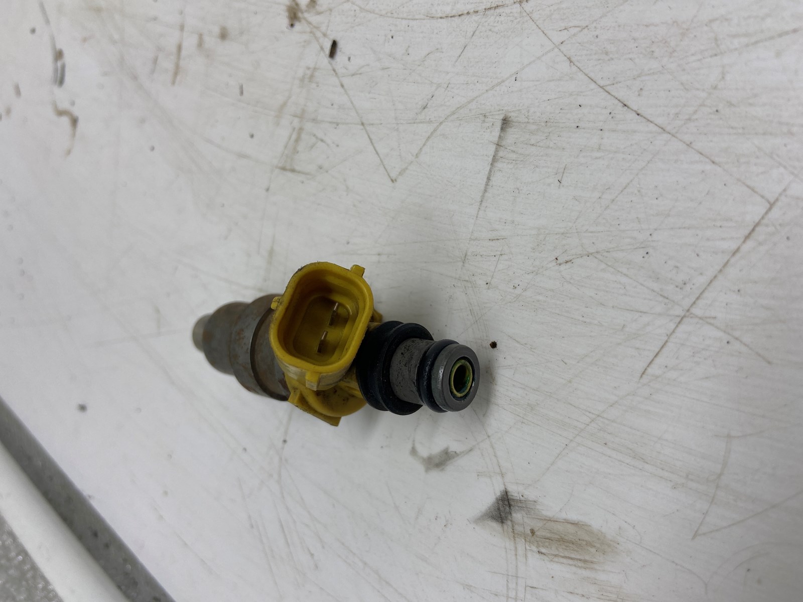 2002 Arctic Cat Fuel injector - Triangle - Image 2