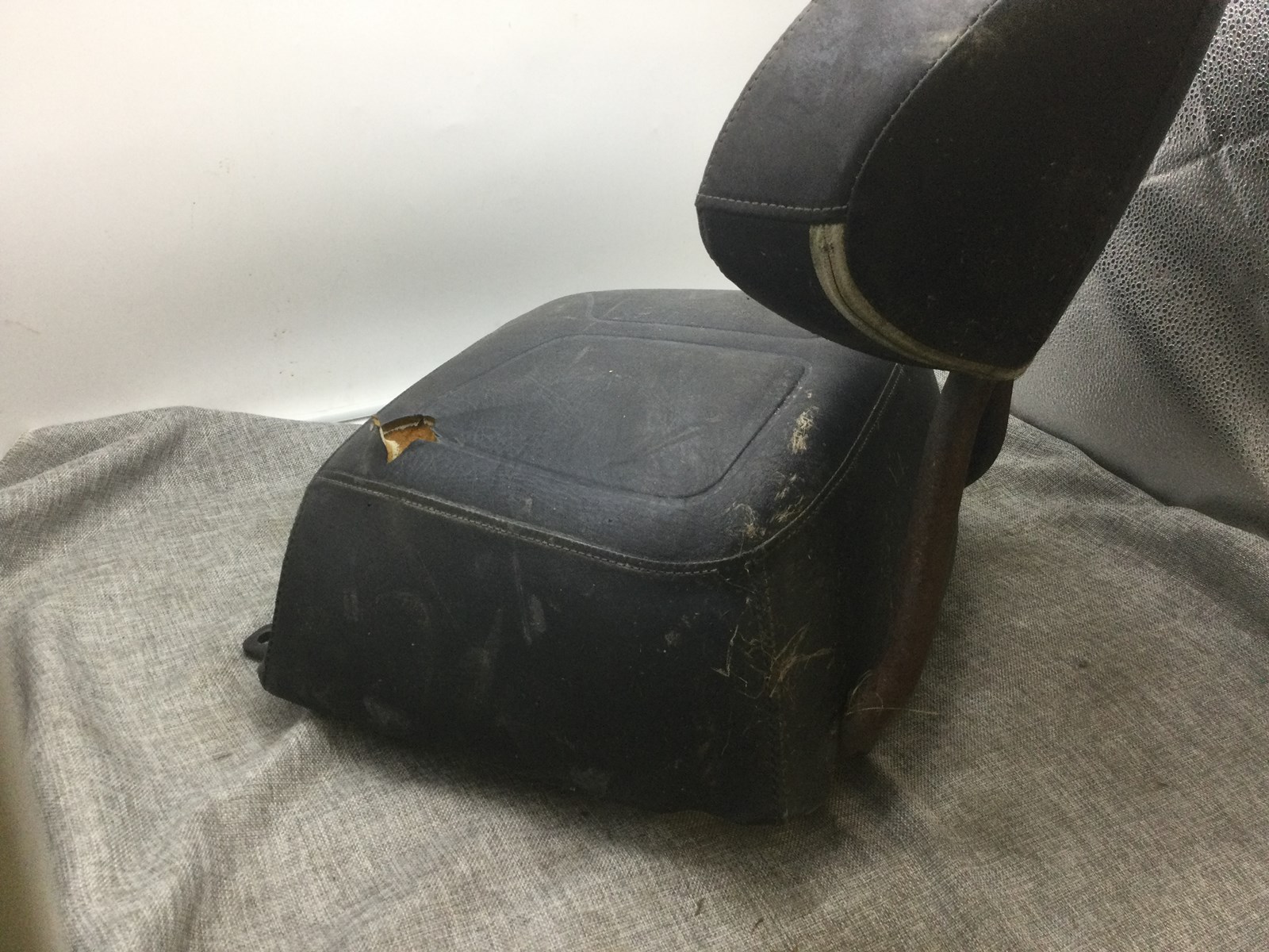 2015 Yamaha Passenger Seat and Backrest Assembly - Image 4