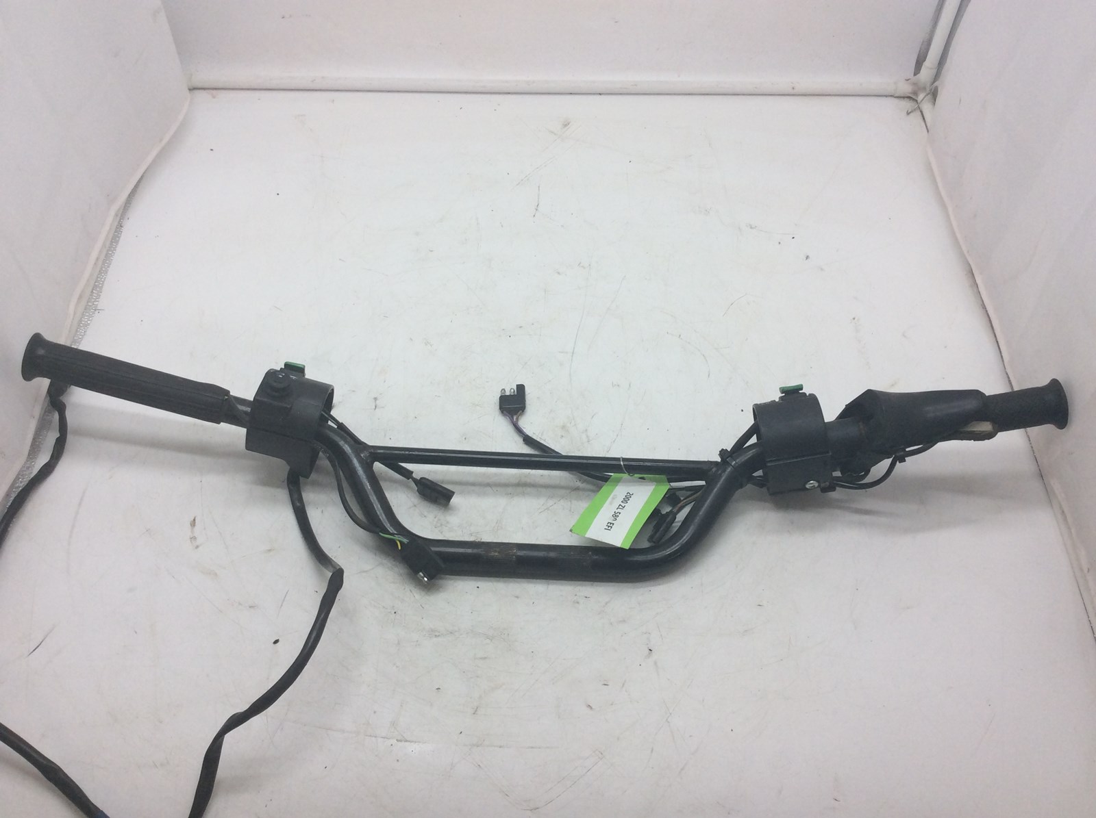 2000 Arctic Cat handlebar assembly - Image 2