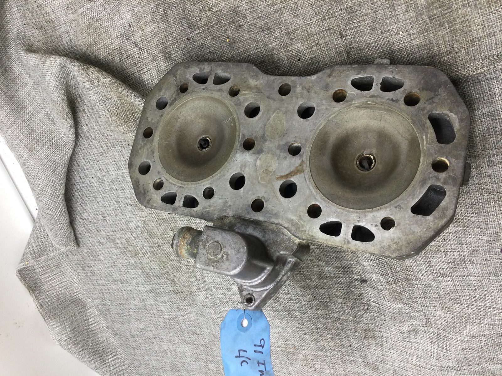 1991 Polaris CYLINDER HEAD - Image 4