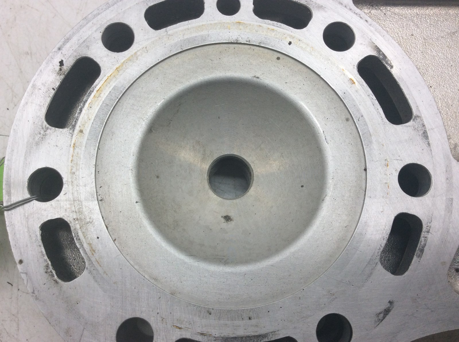 2004 Arctic Cat cylinder head - Image 4