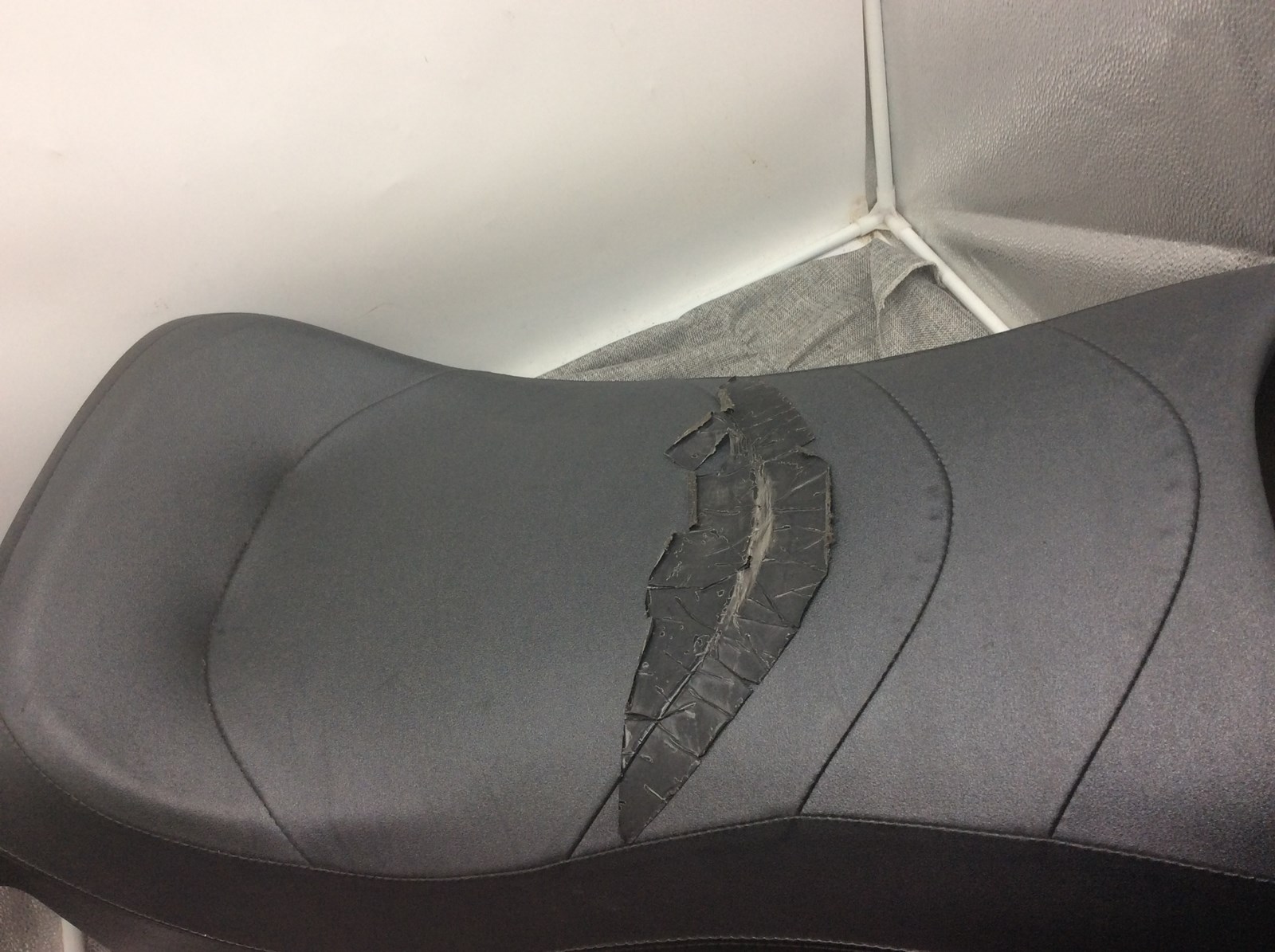 2004 Polaris seat - Image 2