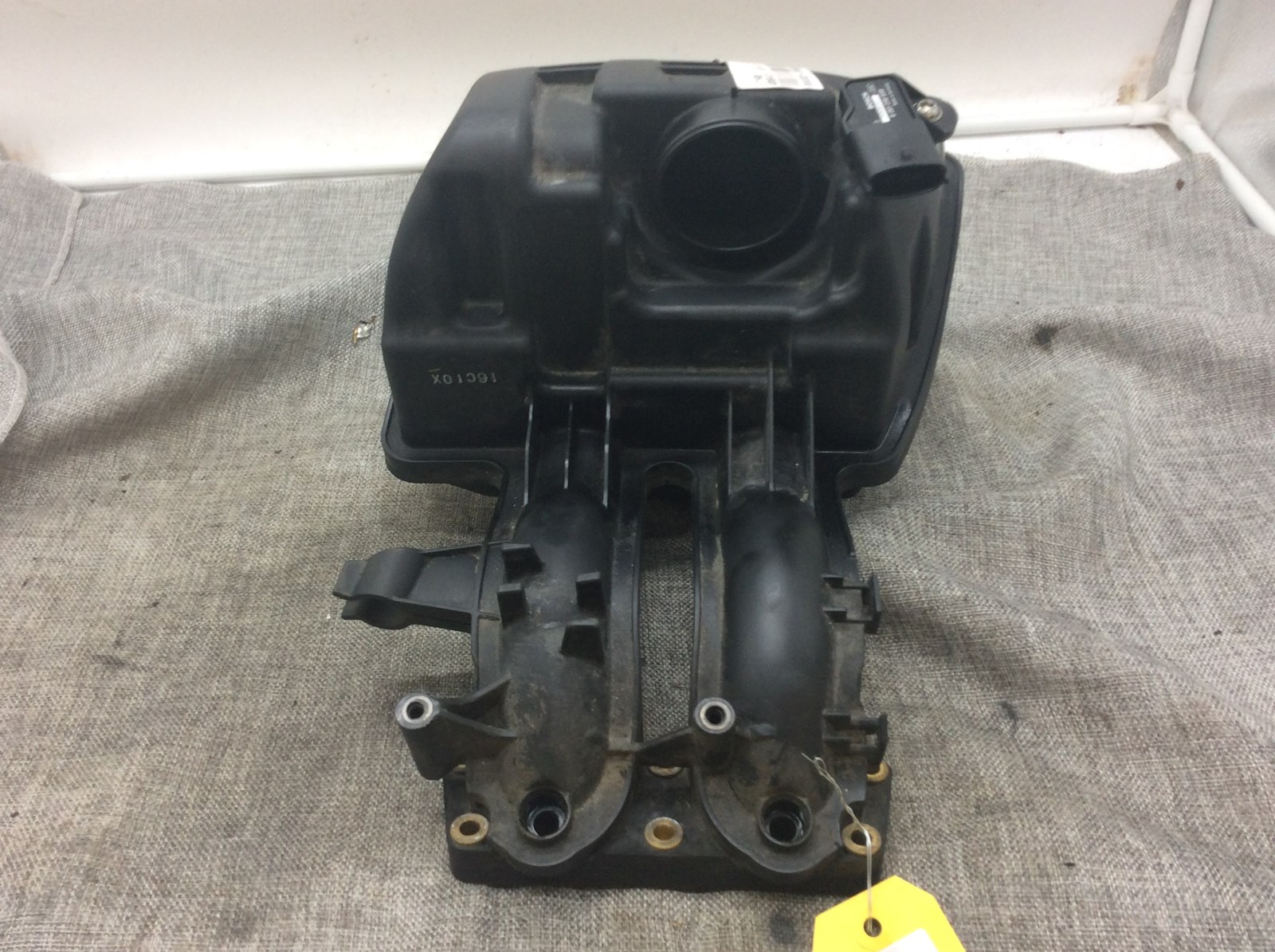 2017 Ski-Doo Air intake manifold - Image 2