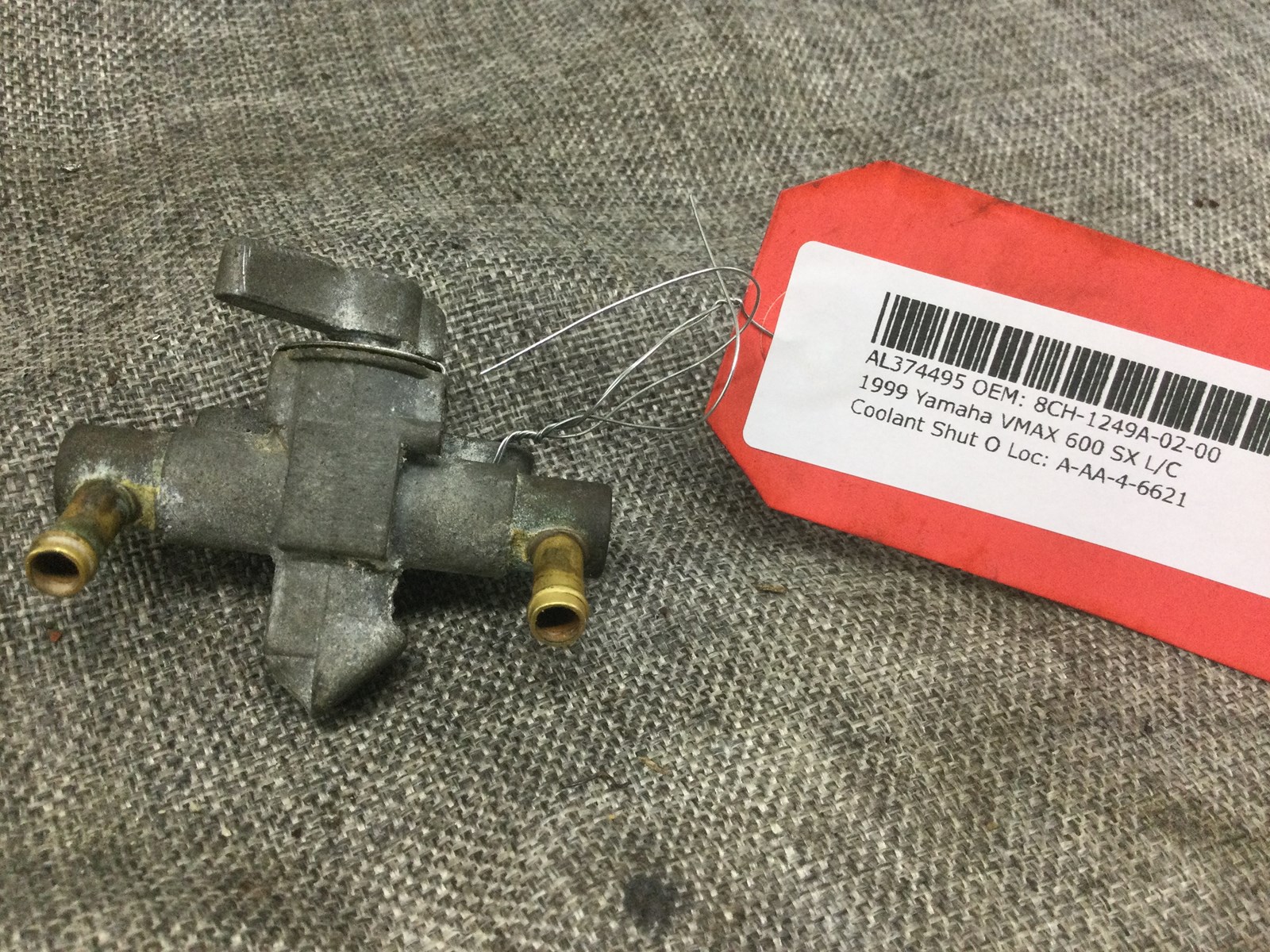 1999 Yamaha cock assembly - Image 2