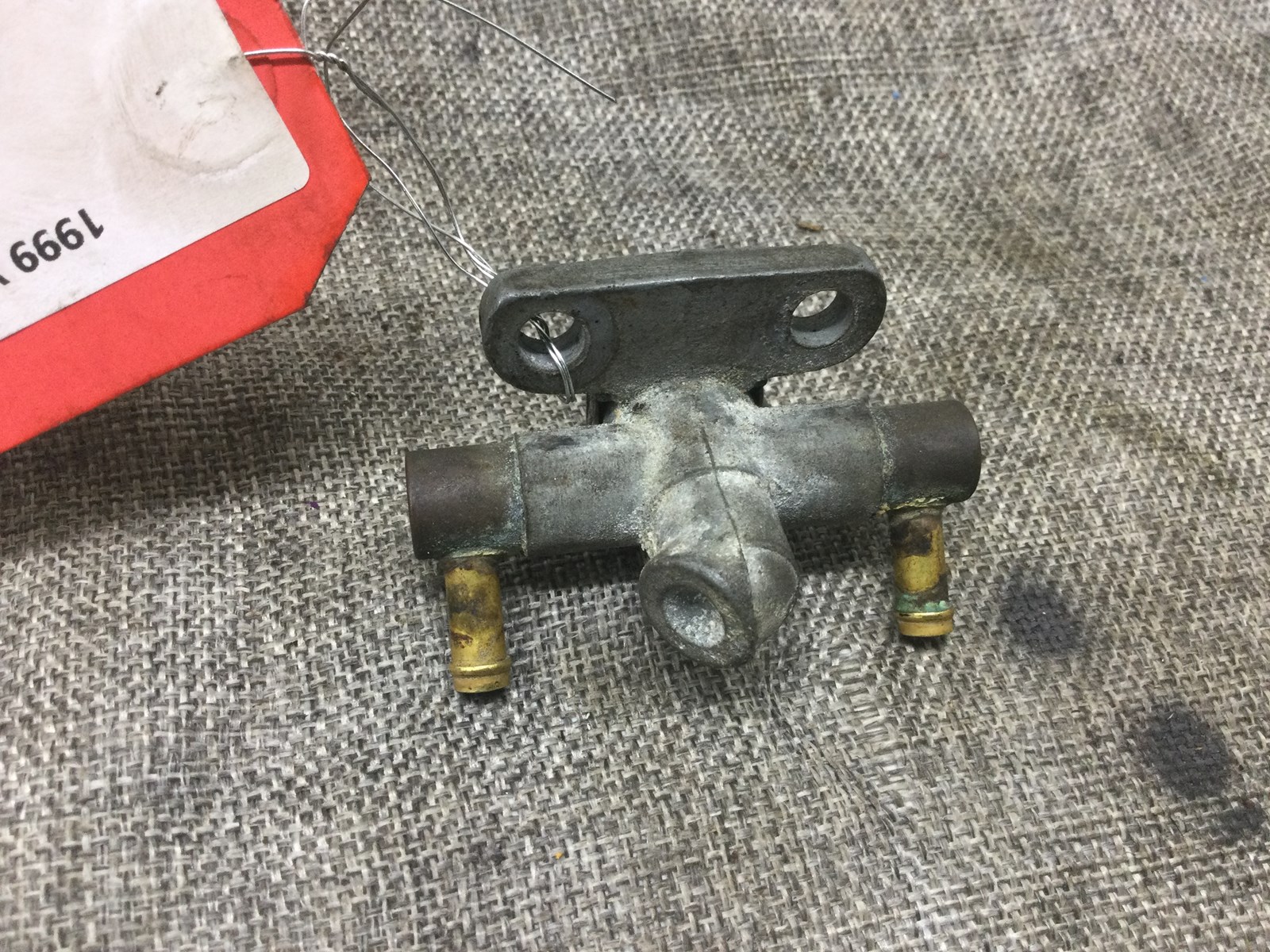 1999 Yamaha cock assembly