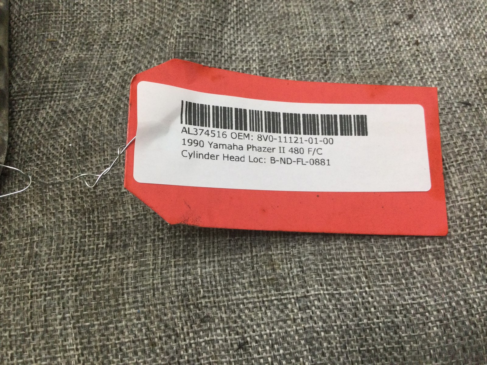 1990 Yamaha cylinder head - Image 2